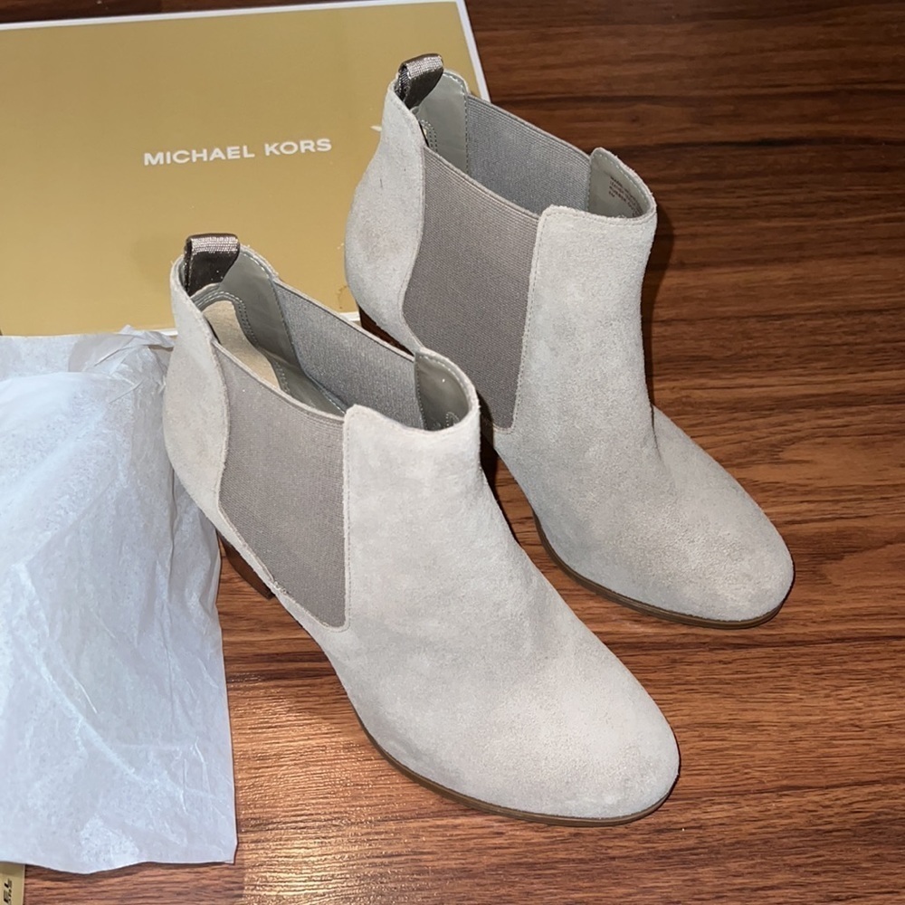 MICHAEL kors booties - Picture 2 of 5